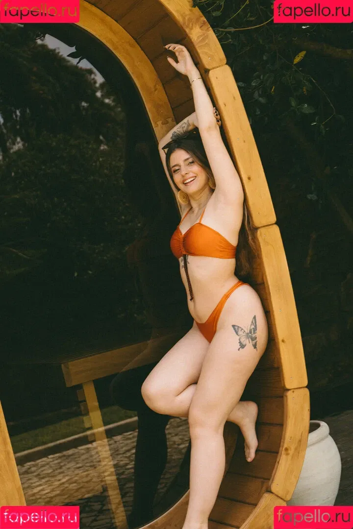 Courtney Miller / co_mill / pikagurlx / typicalvlogs Onlyfans Photo Gallery 