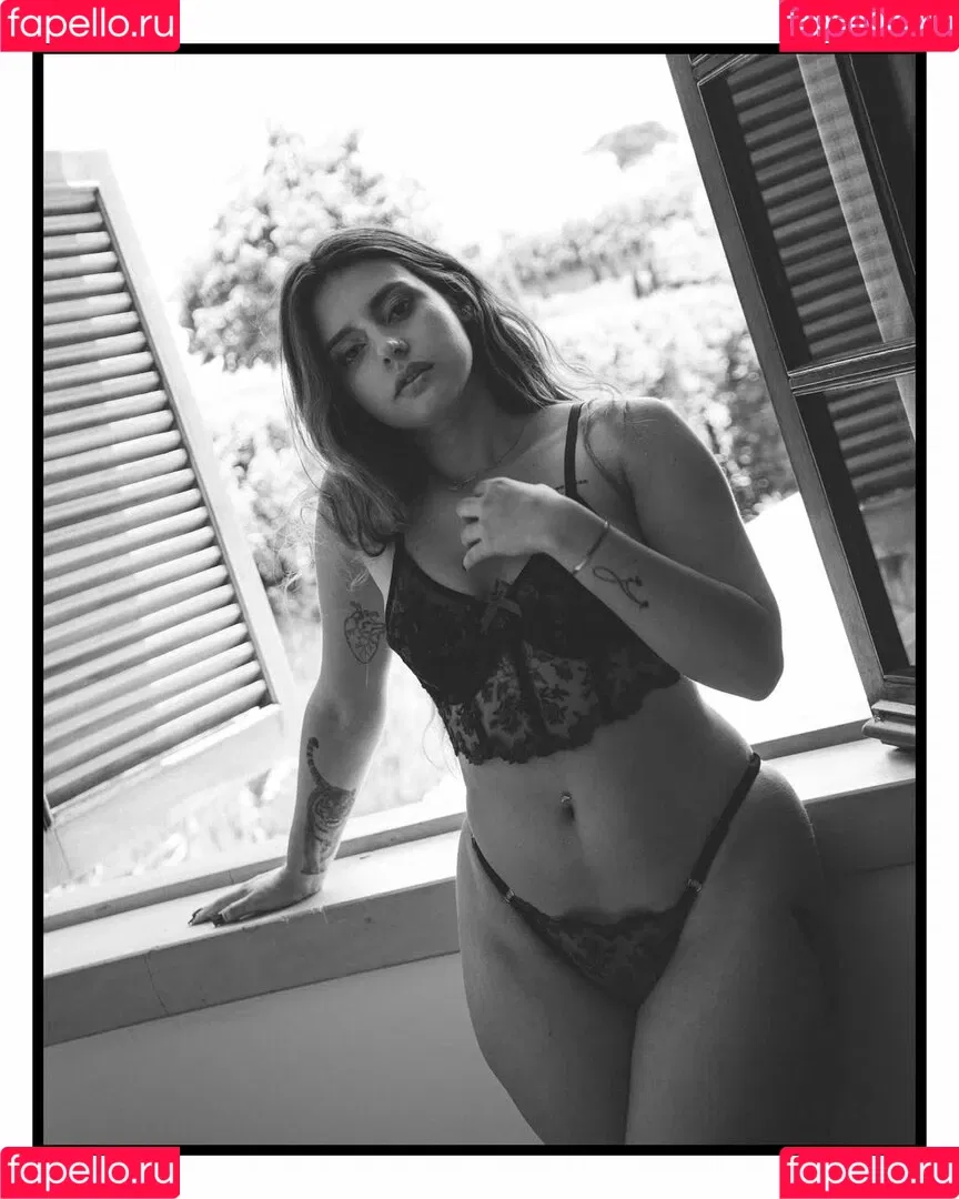 Courtney Miller / co_mill / pikagurlx / typicalvlogs Onlyfans Photo Gallery 