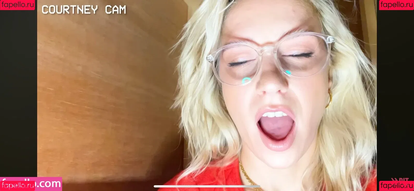 Courtney Miller / co_mill / pikagurlx / typicalvlogs Onlyfans Photo Gallery 