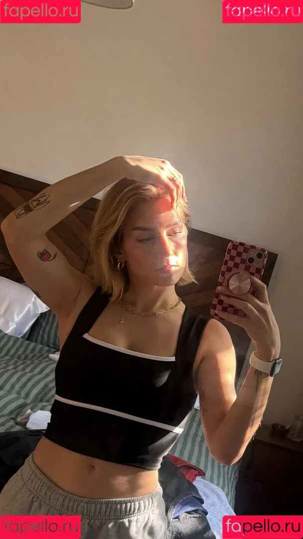 Courtney Miller / co_mill / pikagurlx / typicalvlogs Onlyfans Photo Gallery 