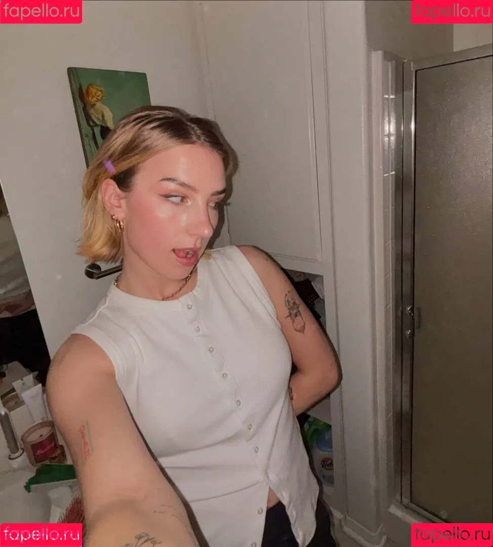 Courtney Miller / co_mill / pikagurlx / typicalvlogs Onlyfans Photo Gallery 