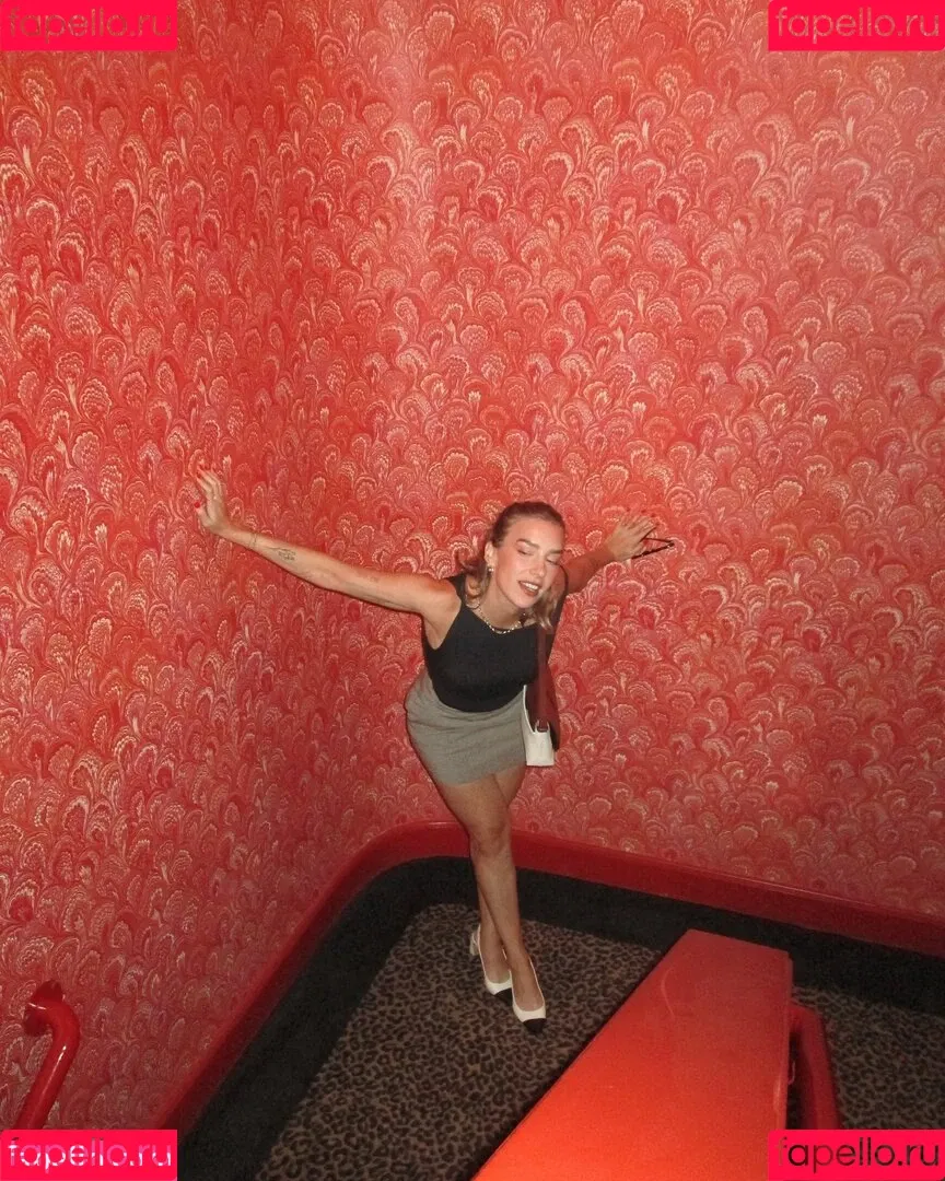 Courtney Miller / co_mill / pikagurlx / typicalvlogs Onlyfans Photo Gallery 