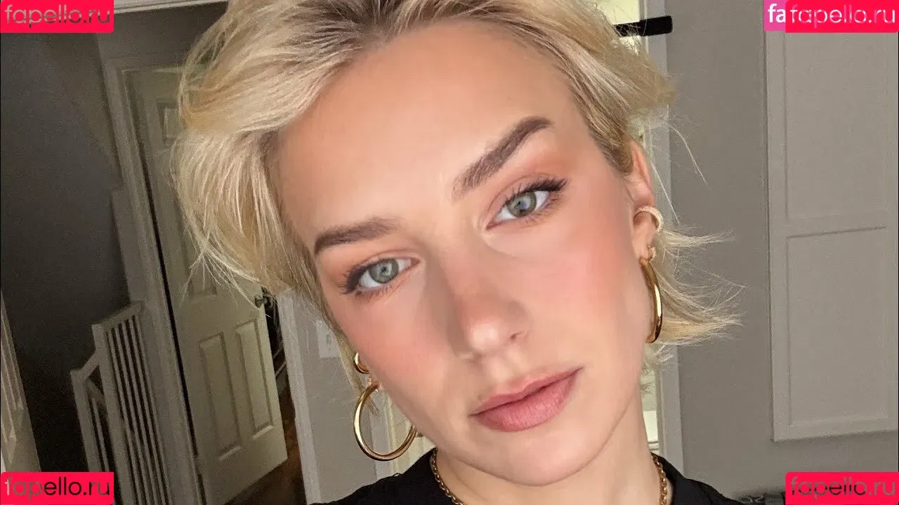 Courtney Miller / co_mill / pikagurlx / typicalvlogs Onlyfans Photo Gallery 