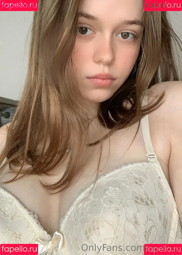 littlemissyanx / ynayrp Onlyfans Photo Gallery 