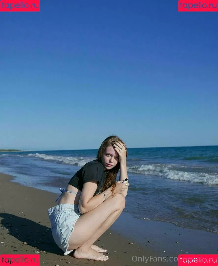 littlemissyanx / ynayrp Onlyfans Photo Gallery 