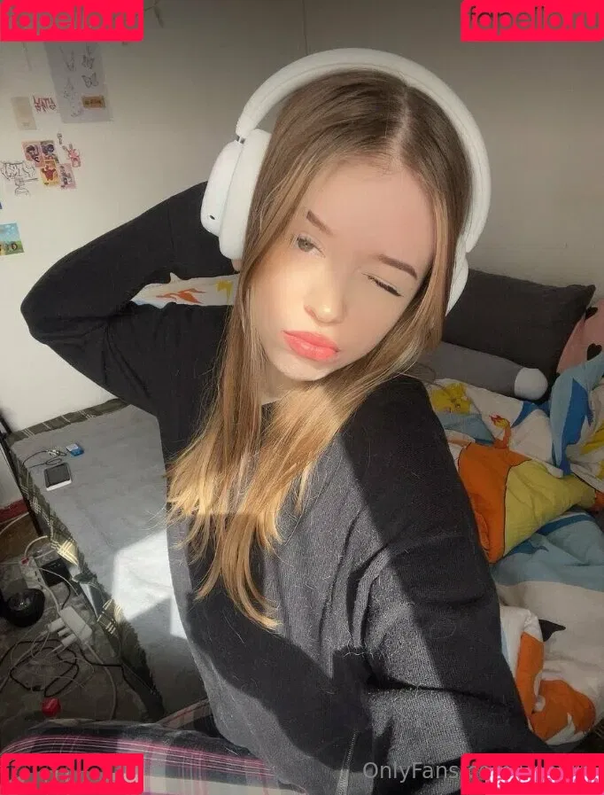 littlemissyanx / ynayrp Onlyfans Photo Gallery 