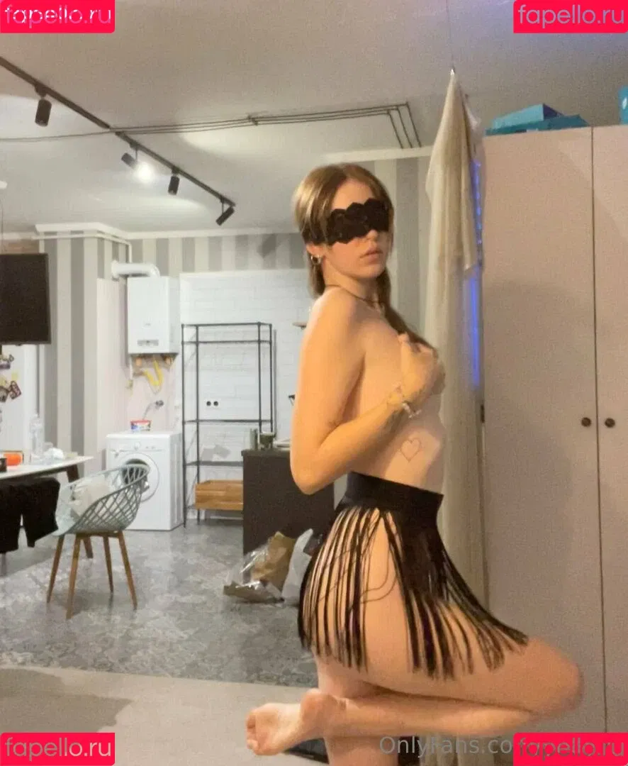 littlemissyanx / ynayrp Onlyfans Photo Gallery 