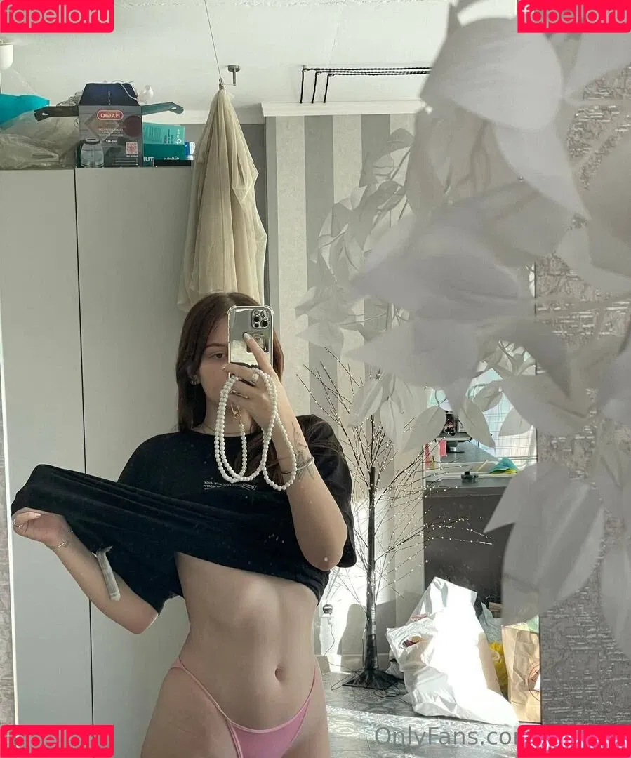 littlemissyanx / ynayrp Onlyfans Photo Gallery 