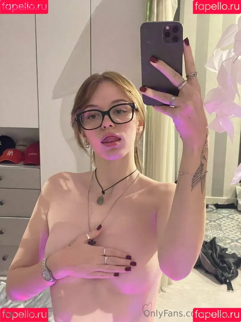 littlemissyanx / ynayrp Onlyfans Photo Gallery 