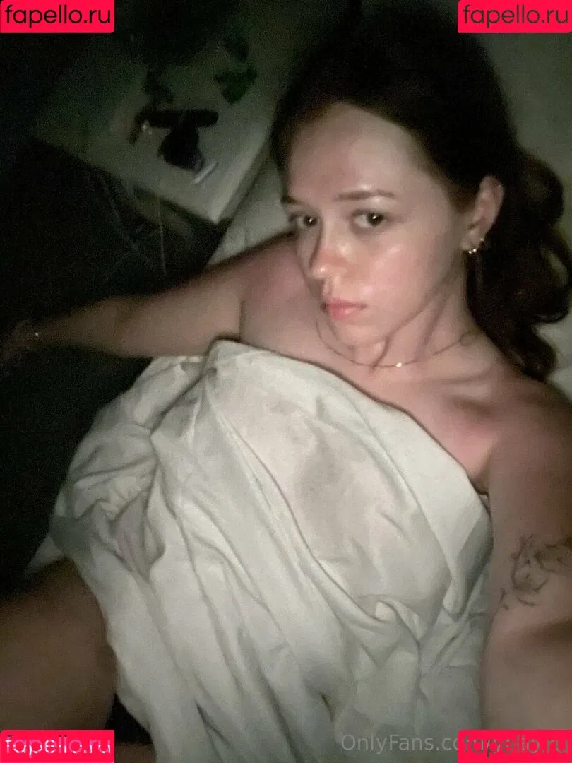 littlemissyanx / ynayrp Onlyfans Photo Gallery 