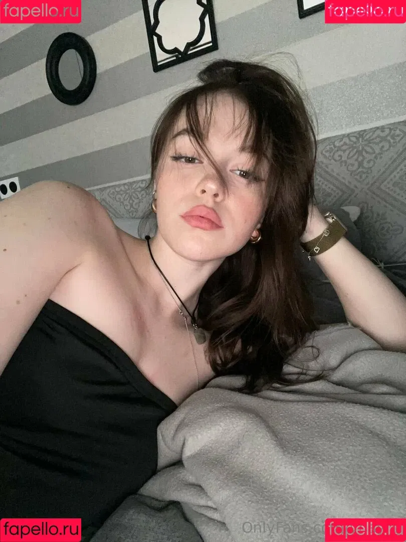 littlemissyanx / ynayrp Onlyfans Photo Gallery 