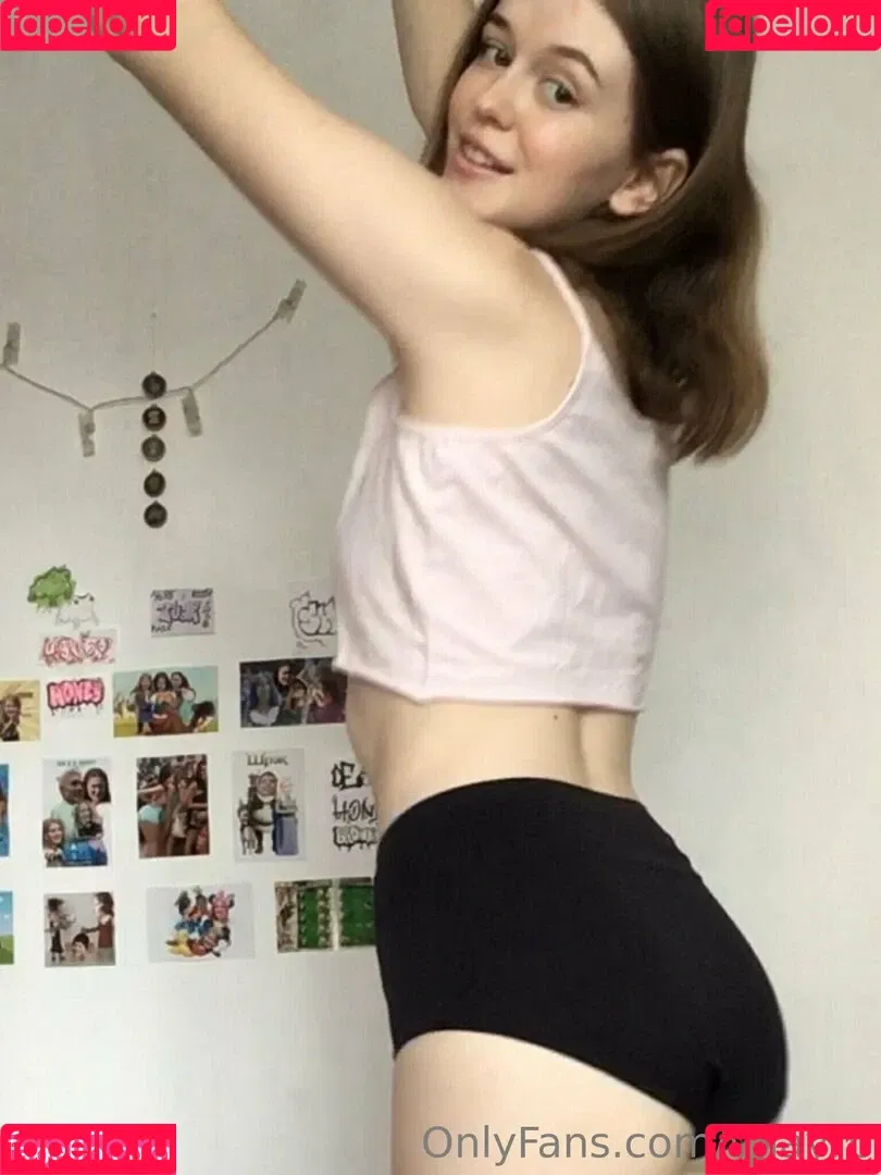 littlemissyanx / ynayrp Onlyfans Photo Gallery 