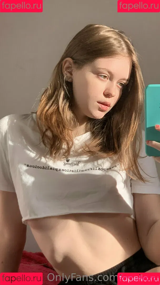 littlemissyanx / ynayrp Onlyfans Photo Gallery 