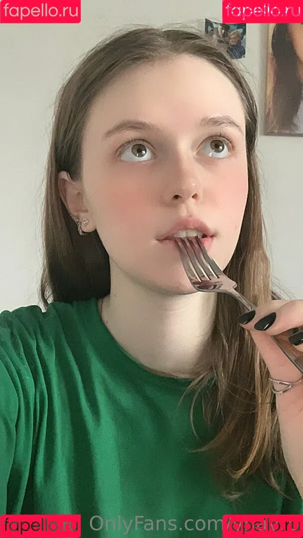 littlemissyanx / ynayrp Onlyfans Photo Gallery 