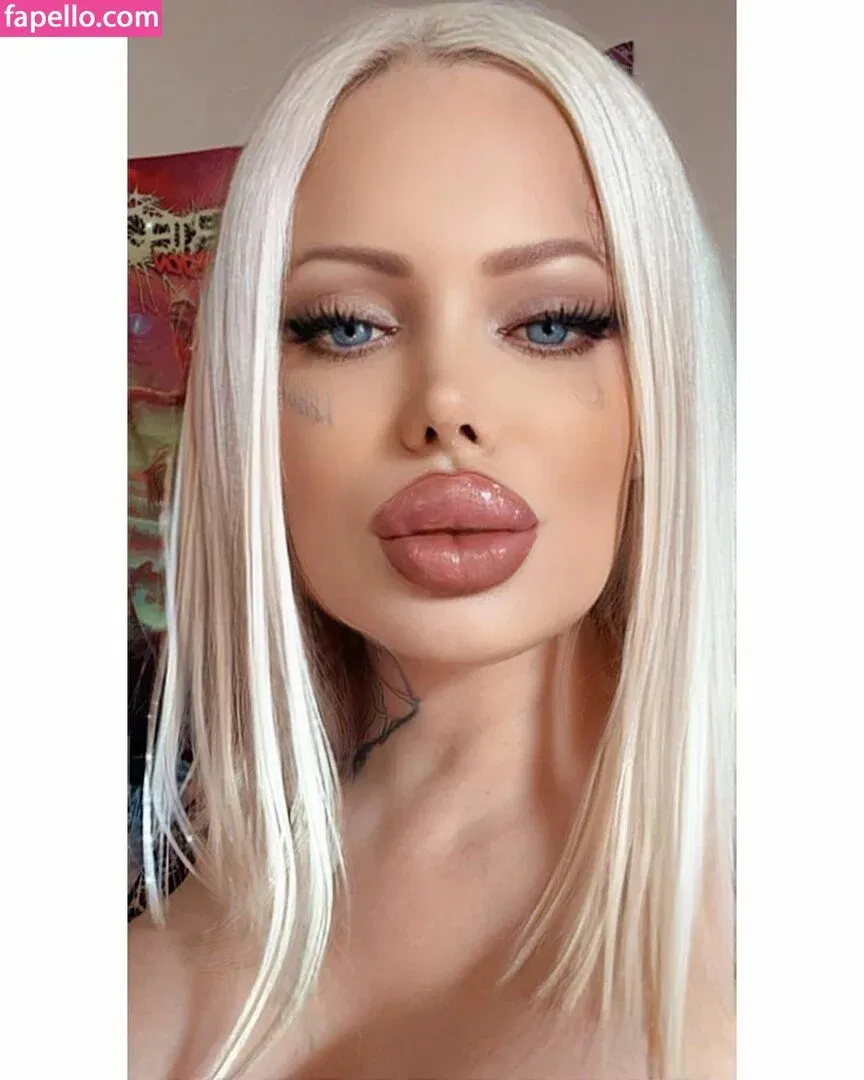 Sabrina Sabrok / sabrinasabrokreal Onlyfans Photo Gallery 