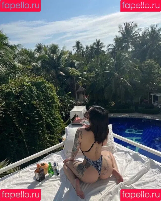 Hitomi Songyuxin / Lindsay78690789 / i_am_hitomi_1994 / songyuxinhitomi Onlyfans Photo Gallery 