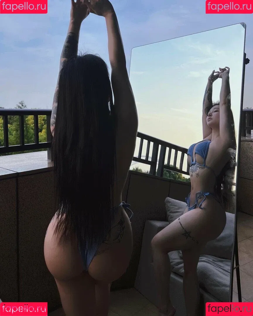 Hitomi Songyuxin / Lindsay78690789 / i_am_hitomi_1994 / songyuxinhitomi Onlyfans Photo Gallery 