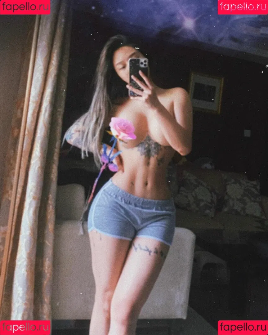 Hitomi Songyuxin / Lindsay78690789 / i_am_hitomi_1994 / songyuxinhitomi Onlyfans Photo Gallery 