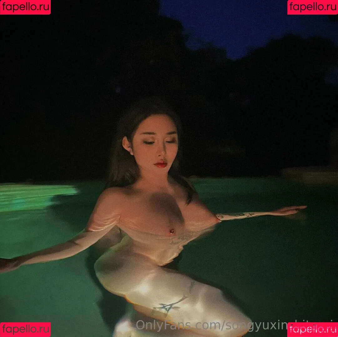 Hitomi Songyuxin / Lindsay78690789 / i_am_hitomi_1994 / songyuxinhitomi Onlyfans Photo Gallery 