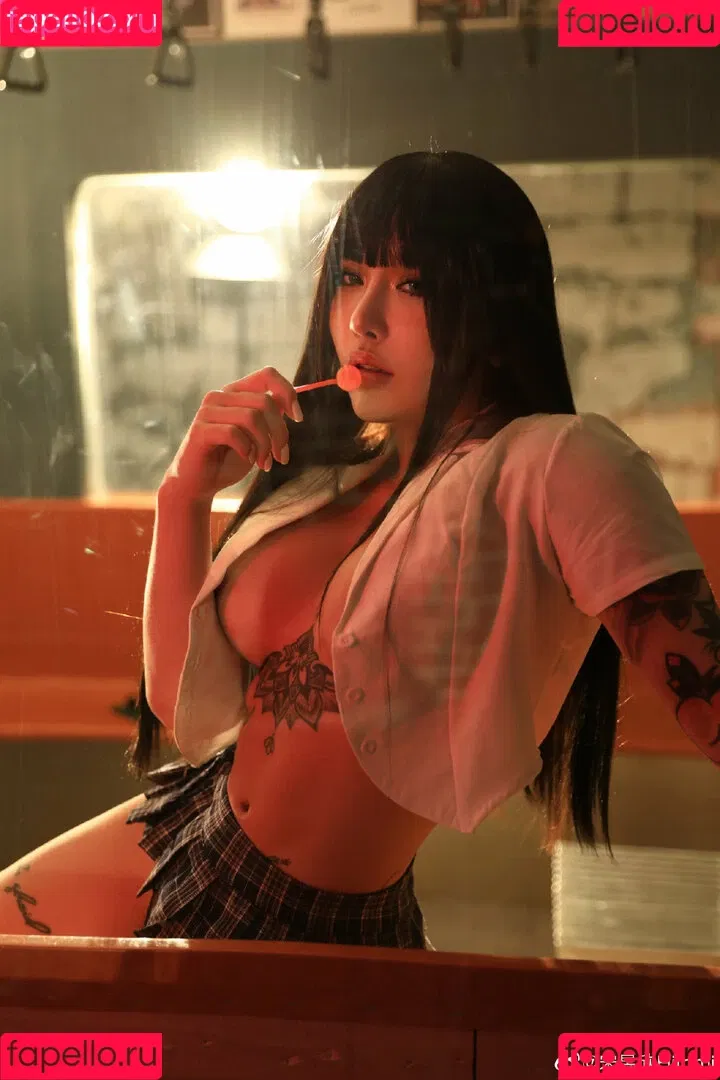 Hitomi Songyuxin / Lindsay78690789 / i_am_hitomi_1994 / songyuxinhitomi Onlyfans Photo Gallery 