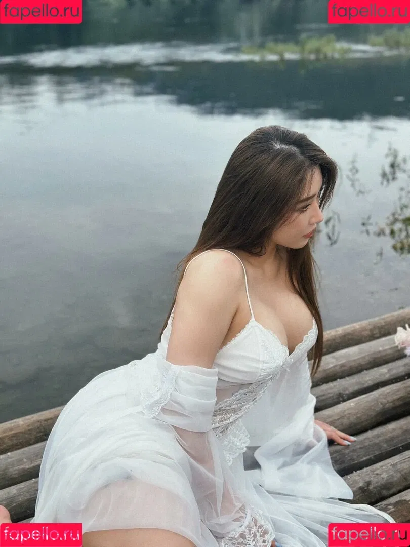 Hitomi Songyuxin / Lindsay78690789 / i_am_hitomi_1994 / songyuxinhitomi Onlyfans Photo Gallery 