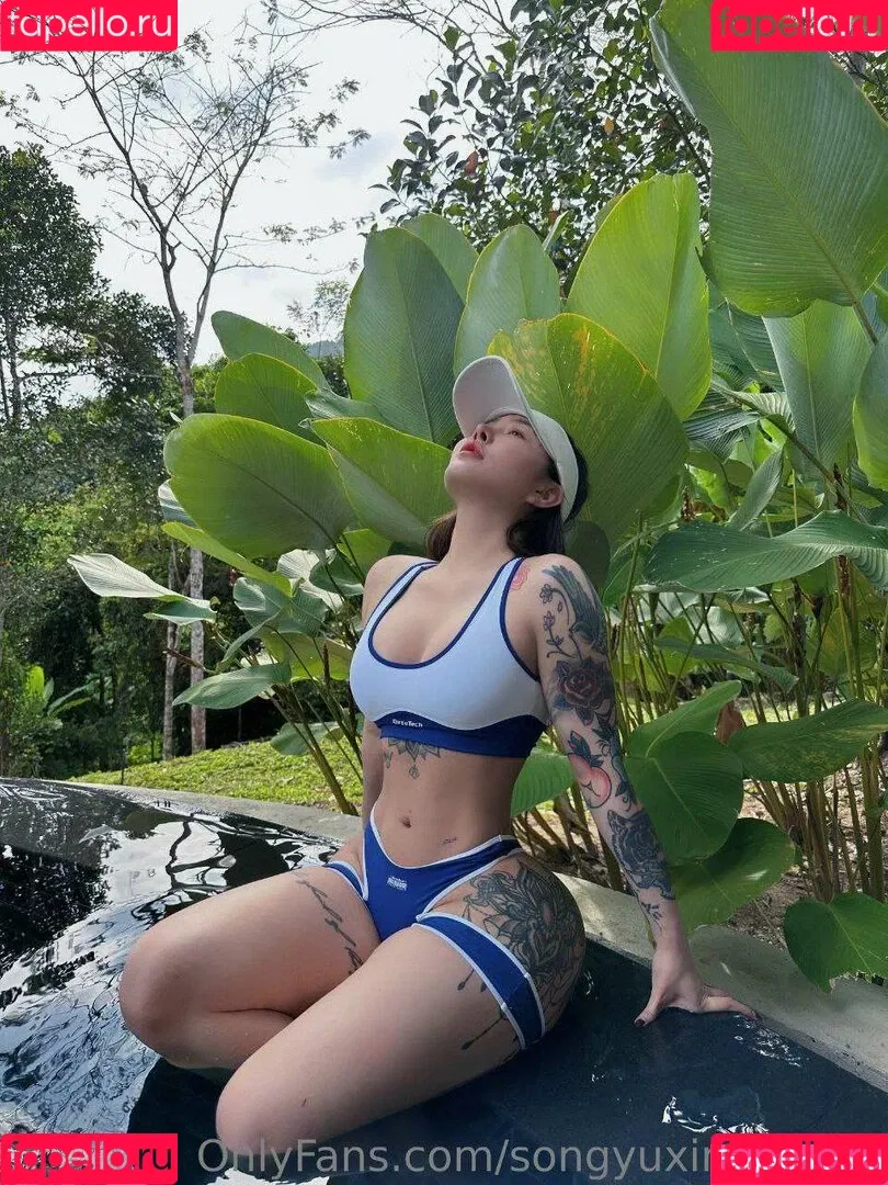 Hitomi Songyuxin / Lindsay78690789 / i_am_hitomi_1994 / songyuxinhitomi Onlyfans Photo Gallery 
