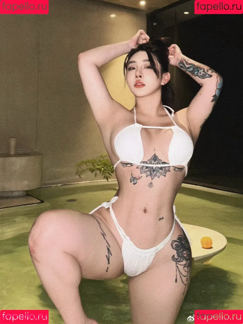 Hitomi Songyuxin / Lindsay78690789 / i_am_hitomi_1994 / songyuxinhitomi Onlyfans Photo Gallery 