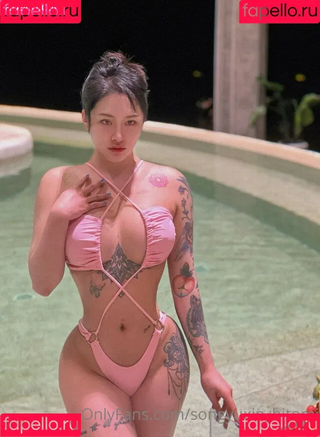 Hitomi Songyuxin / Lindsay78690789 / i_am_hitomi_1994 / songyuxinhitomi Onlyfans Photo Gallery 