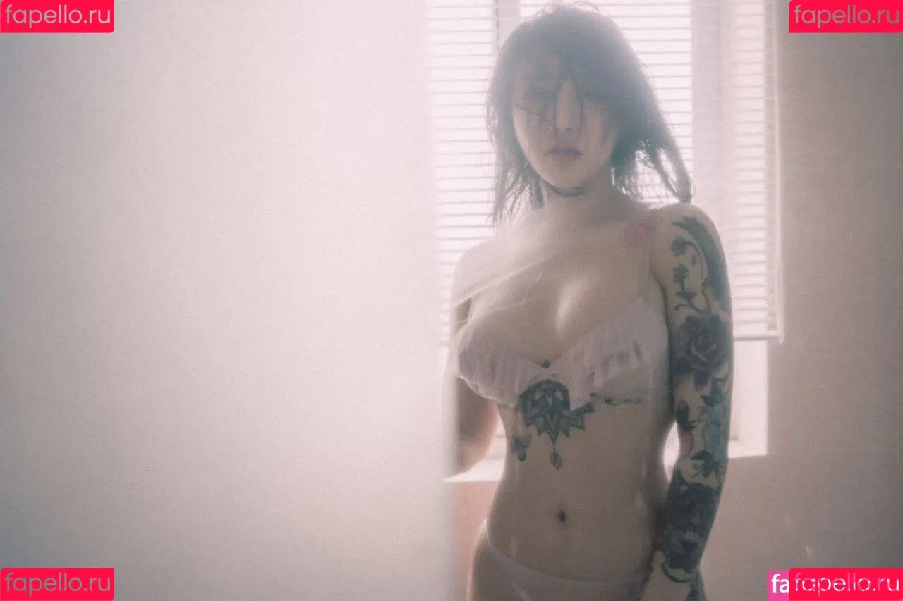 Hitomi Songyuxin / Lindsay78690789 / i_am_hitomi_1994 / songyuxinhitomi Onlyfans Photo Gallery 