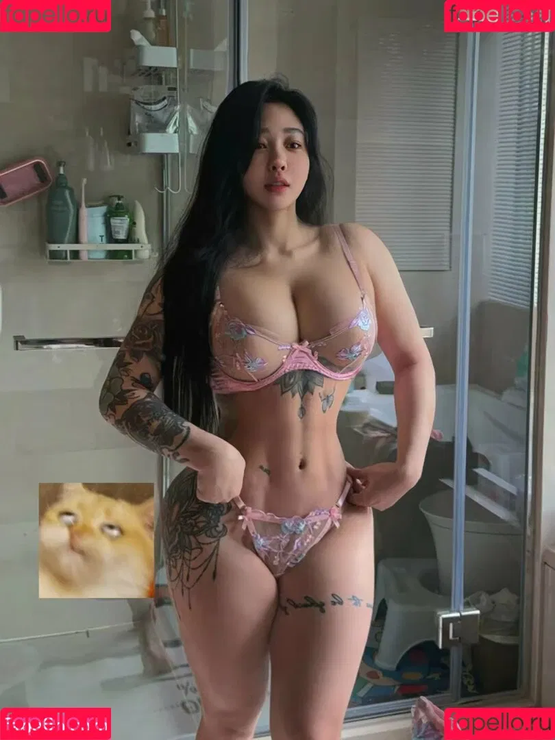 Hitomi Songyuxin / Lindsay78690789 / i_am_hitomi_1994 / songyuxinhitomi Onlyfans Photo Gallery 