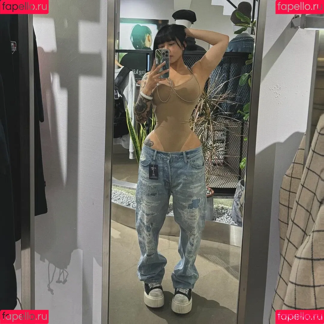 Hitomi Songyuxin / Lindsay78690789 / i_am_hitomi_1994 / songyuxinhitomi Onlyfans Photo Gallery 