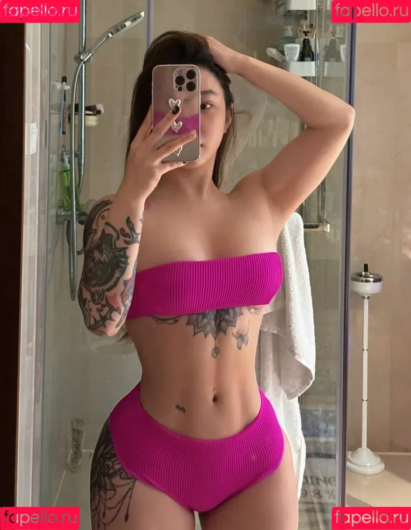 Hitomi Songyuxin / Lindsay78690789 / i_am_hitomi_1994 / songyuxinhitomi Onlyfans Photo Gallery 