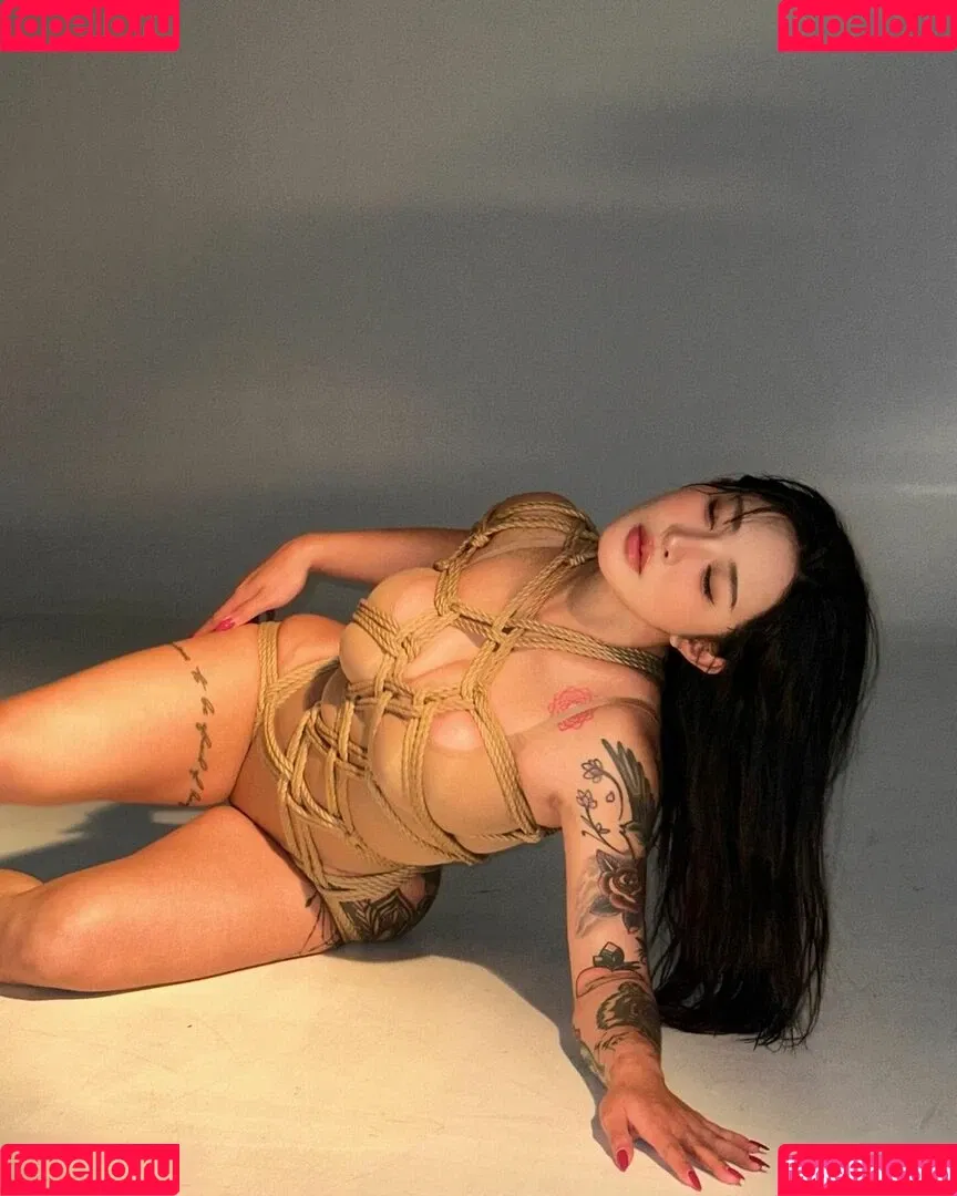 Hitomi Songyuxin / Lindsay78690789 / i_am_hitomi_1994 / songyuxinhitomi Onlyfans Photo Gallery 