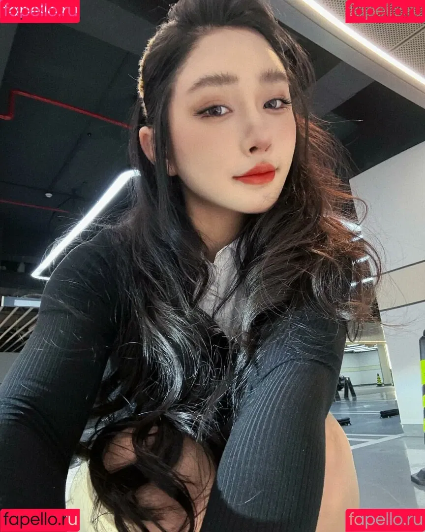 Hitomi Songyuxin / Lindsay78690789 / i_am_hitomi_1994 / songyuxinhitomi Onlyfans Photo Gallery 