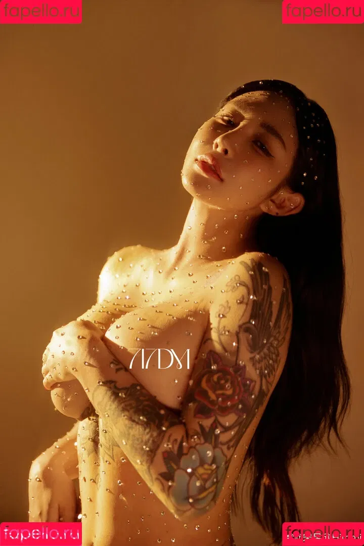 Hitomi Songyuxin / Lindsay78690789 / i_am_hitomi_1994 / songyuxinhitomi Onlyfans Photo Gallery 