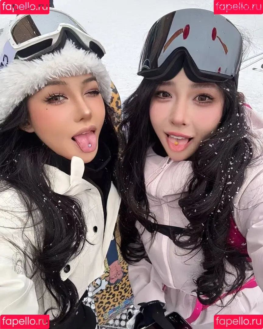Hitomi Songyuxin / Lindsay78690789 / i_am_hitomi_1994 / songyuxinhitomi Onlyfans Photo Gallery 