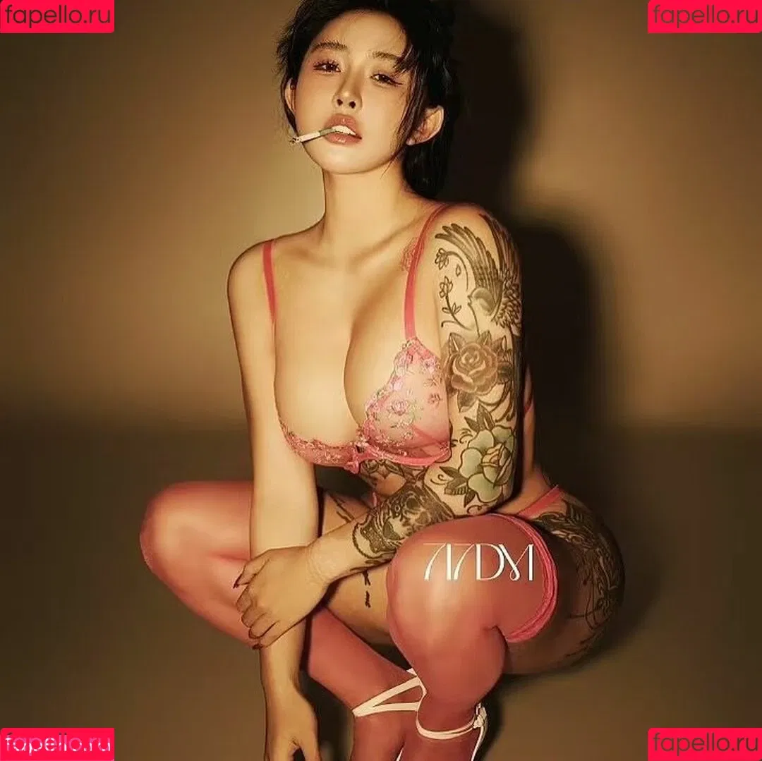 Hitomi Songyuxin / Lindsay78690789 / i_am_hitomi_1994 / songyuxinhitomi Onlyfans Photo Gallery 