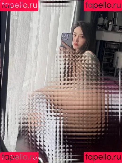 Hitomi Songyuxin / Lindsay78690789 / i_am_hitomi_1994 / songyuxinhitomi Onlyfans Photo Gallery 