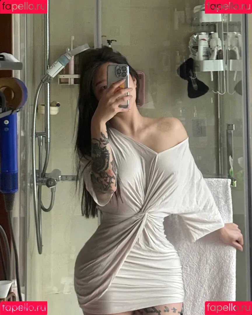 Hitomi Songyuxin / Lindsay78690789 / i_am_hitomi_1994 / songyuxinhitomi Onlyfans Photo Gallery 