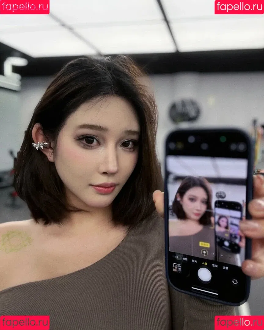 Hitomi Songyuxin / Lindsay78690789 / i_am_hitomi_1994 / songyuxinhitomi Onlyfans Photo Gallery 