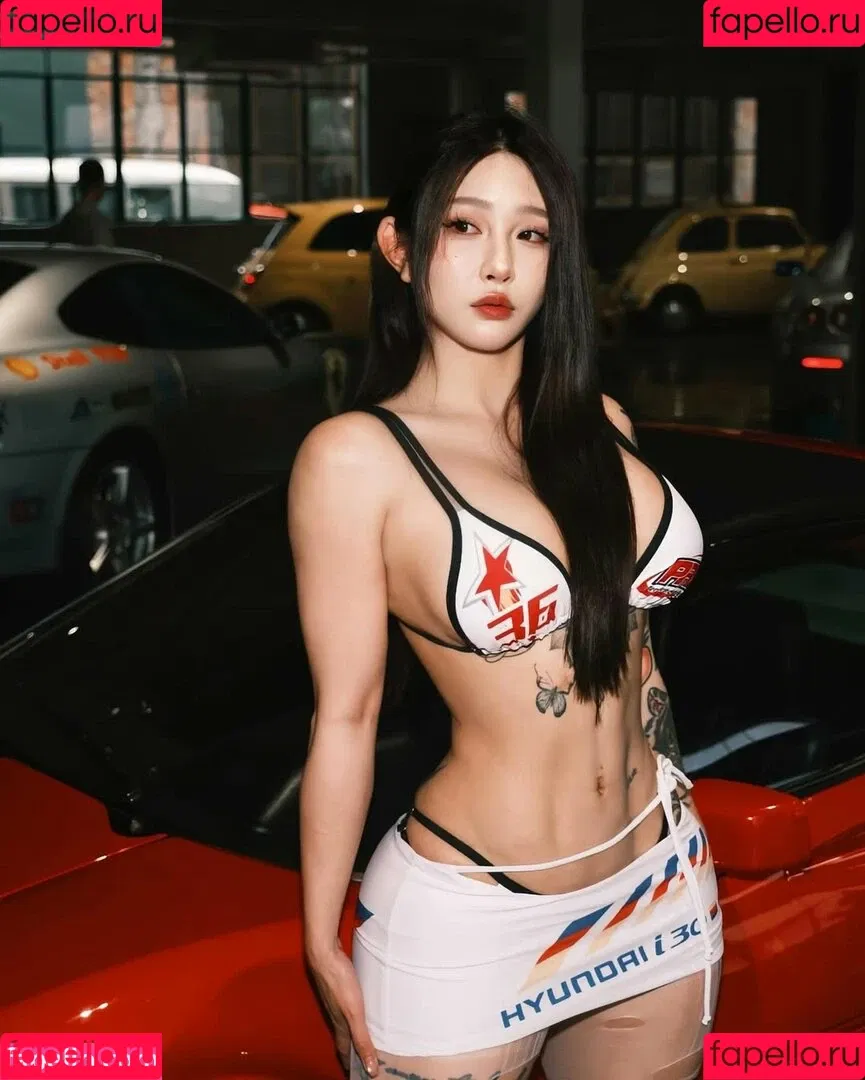 Hitomi Songyuxin / Lindsay78690789 / i_am_hitomi_1994 / songyuxinhitomi Onlyfans Photo Gallery 