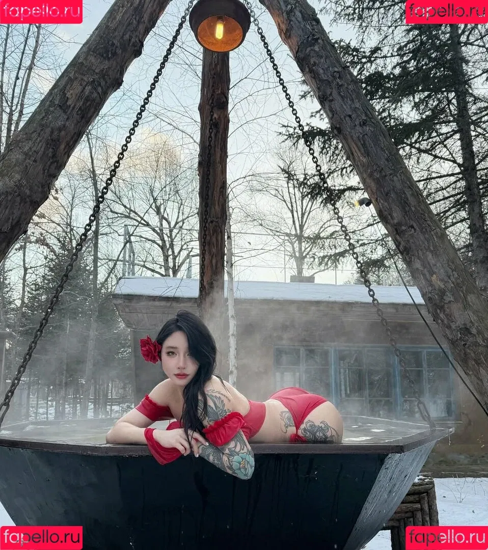 Hitomi Songyuxin / Lindsay78690789 / i_am_hitomi_1994 / songyuxinhitomi Onlyfans Photo Gallery 