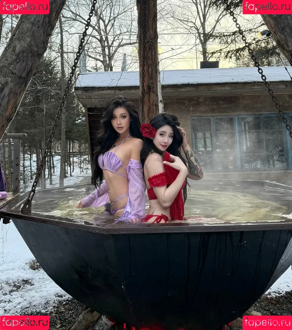 Hitomi Songyuxin / Lindsay78690789 / i_am_hitomi_1994 / songyuxinhitomi Onlyfans Photo Gallery 