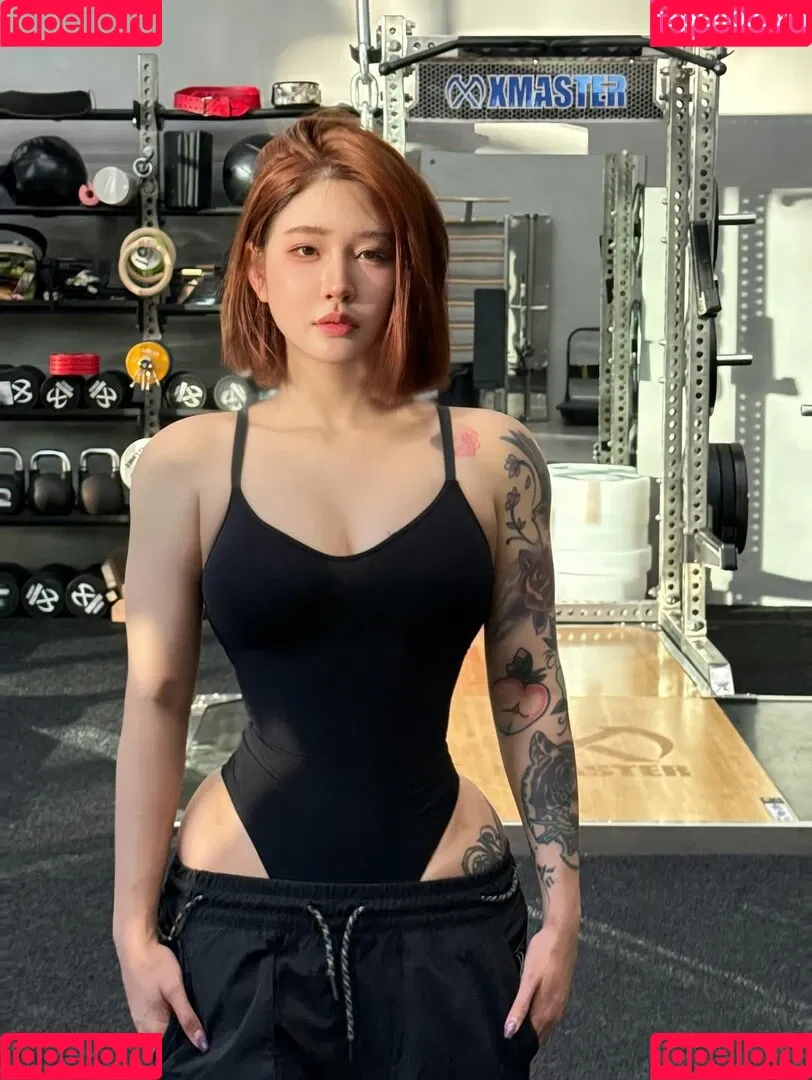 Hitomi Songyuxin / Lindsay78690789 / i_am_hitomi_1994 / songyuxinhitomi Onlyfans Photo Gallery 