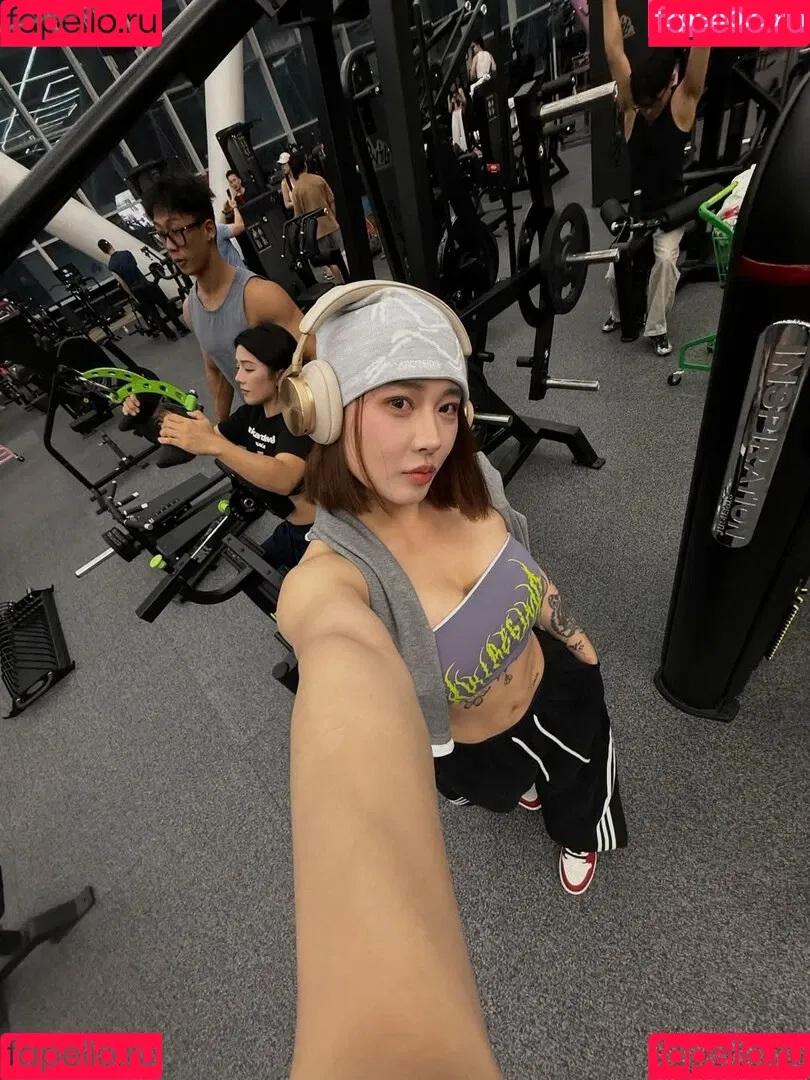 Hitomi Songyuxin / Lindsay78690789 / i_am_hitomi_1994 / songyuxinhitomi Onlyfans Photo Gallery 