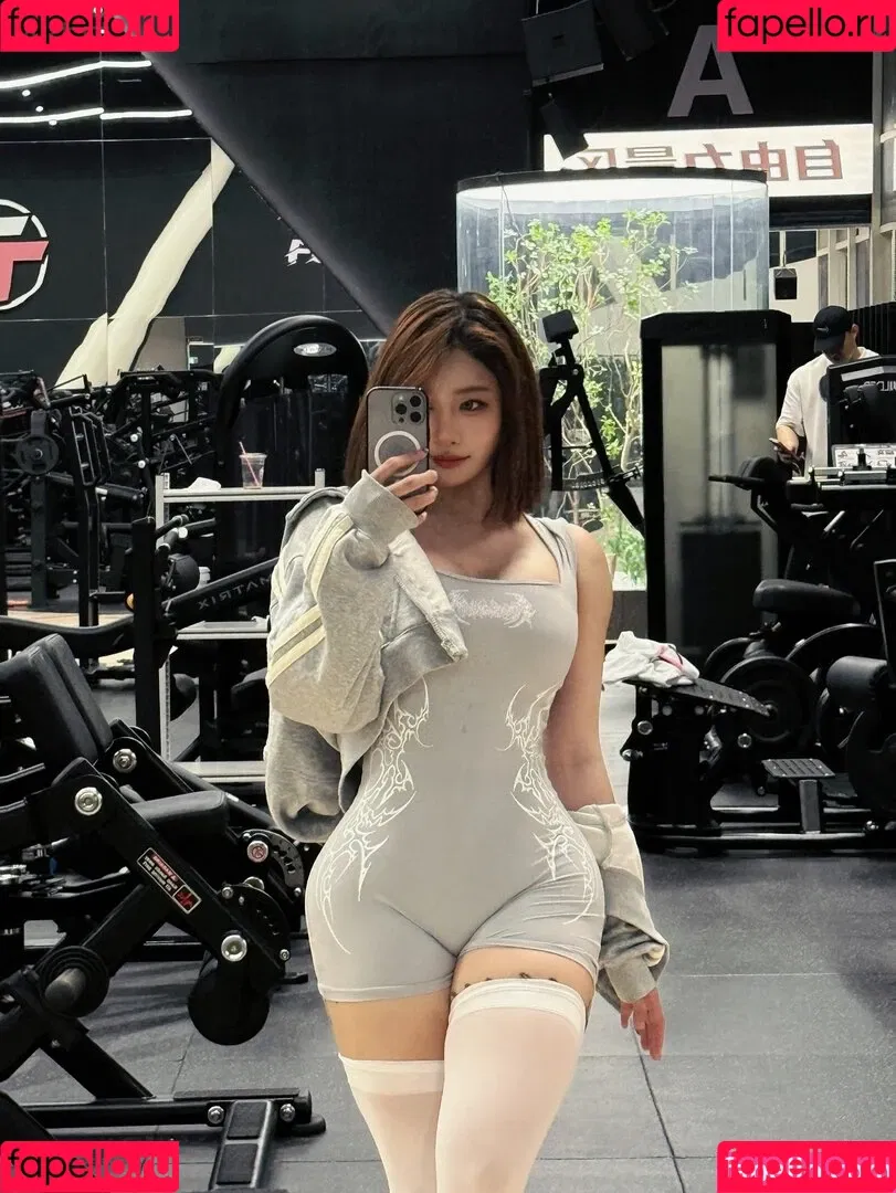 Hitomi Songyuxin / Lindsay78690789 / i_am_hitomi_1994 / songyuxinhitomi Onlyfans Photo Gallery 
