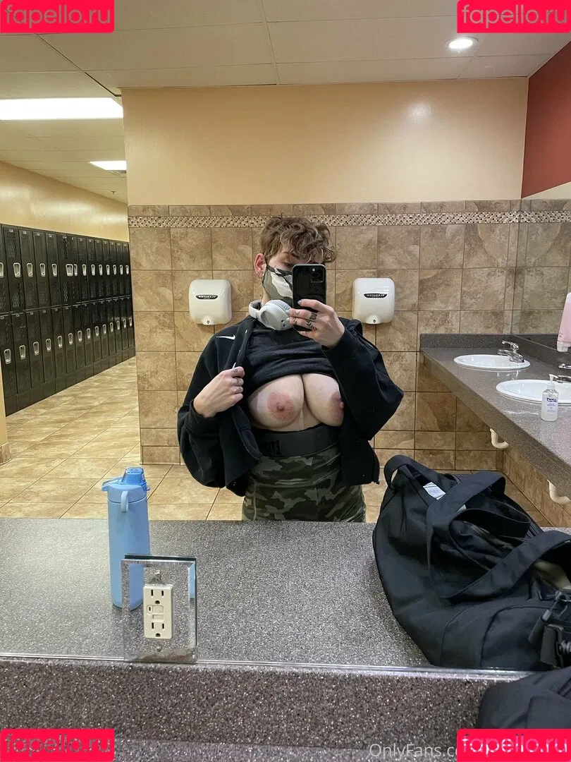 AuroraXoxo / KingAuraTV / xoxo.auroraxoxo Onlyfans Photo Gallery 