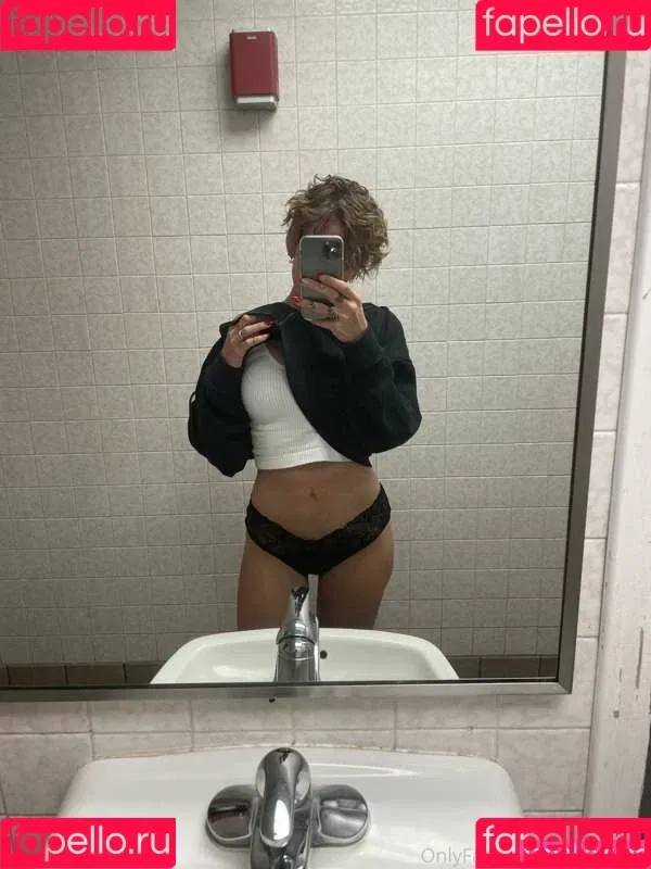 AuroraXoxo / KingAuraTV / xoxo.auroraxoxo Onlyfans Photo Gallery 