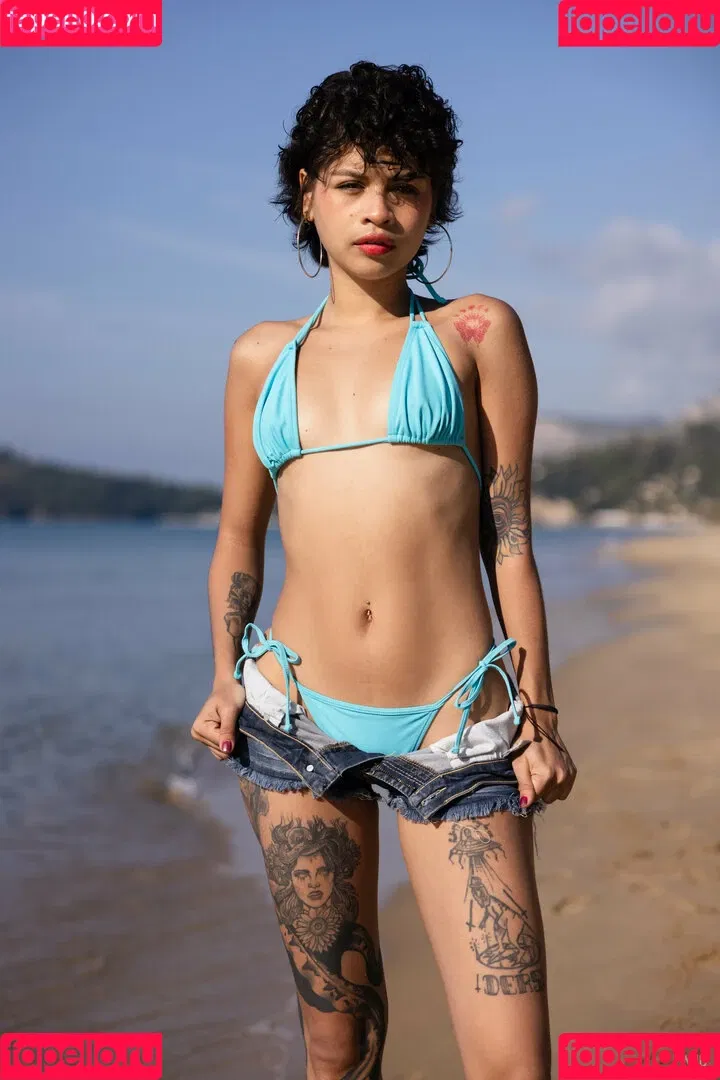 Baph Ley / Lilith Baph / Sophia Haywar / baphometlilith / theycalledherlilith Onlyfans Photo Gallery 