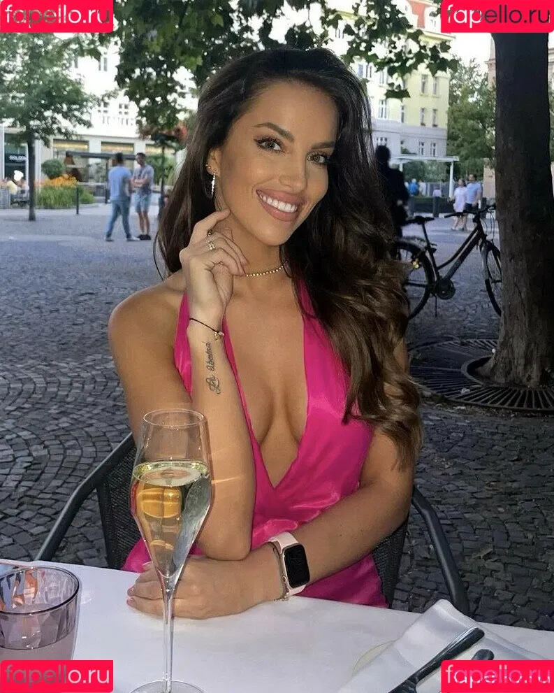 Simona Leskovska / simileskovska Onlyfans Photo Gallery 